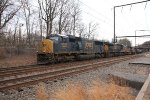 CSX 4547 leads a 4 unit M404